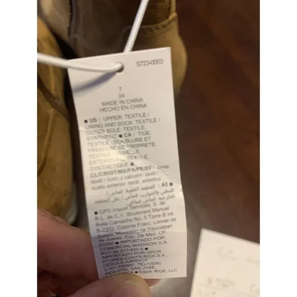 NWT Old Navy Tan Suede Ankle Boots Size 7 Fall Winter - Picture 3 of 5